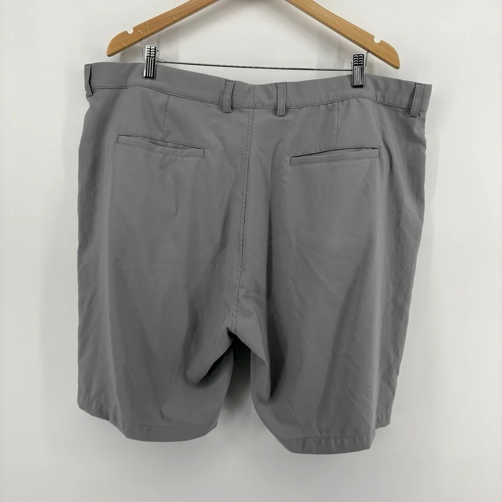 1764 Signature Reid Short Men's Size‎ 44 Grey Flat Front Chino Shorts